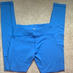 Light blue 90 degree leggings!